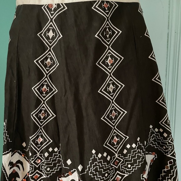 New listing ***** Indiian style fit and flare skirt large - Picture 9 of 9